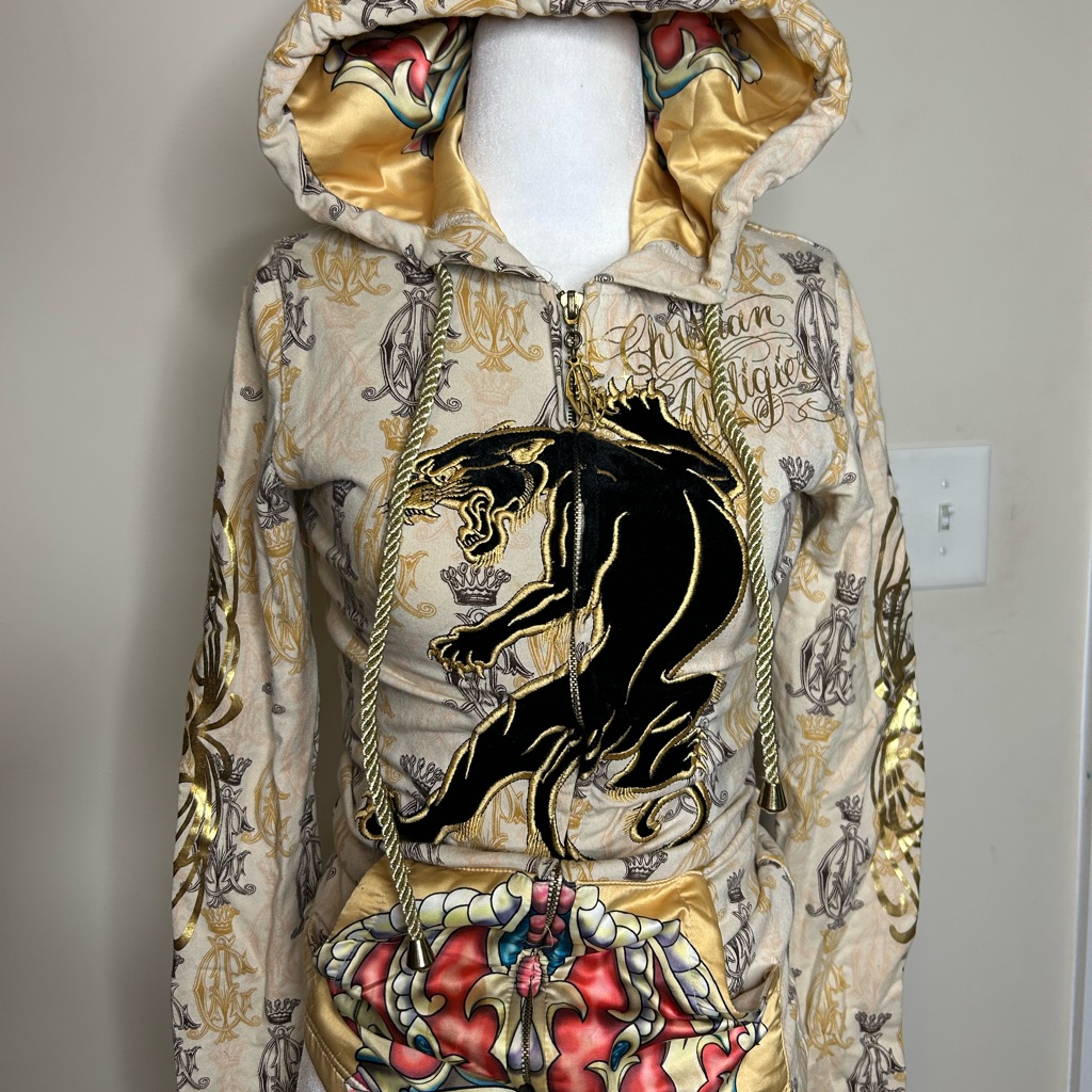 Christina Aguilera Graphic Hoodie With Lion Design Christina Aguilera Graphic Hoodie With Lion Design